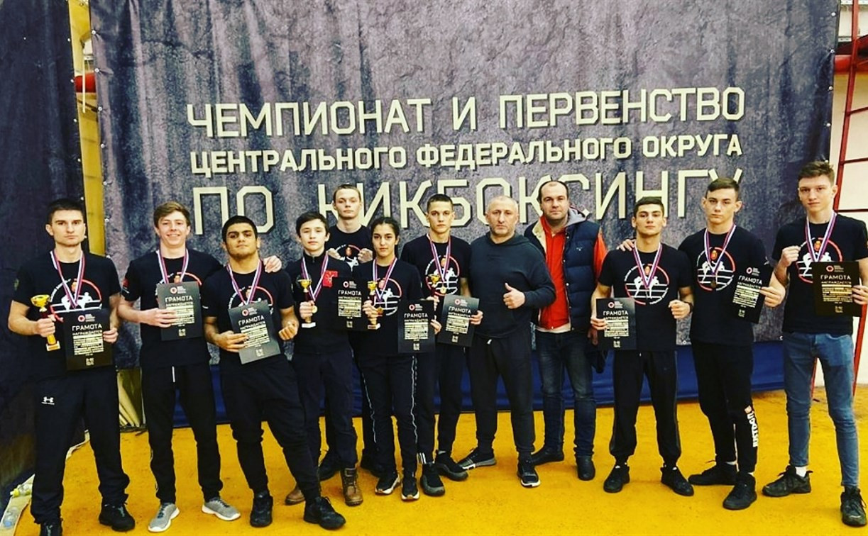 Тульские кикбоксеры выиграли чемпионат и первенство ЦФО