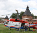 В кремле приземлился вертолёт, который поднимет шпиль колокольни