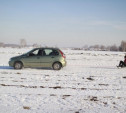 В Заокском районе подросток едва не погиб, катаясь по снегу за машиной 