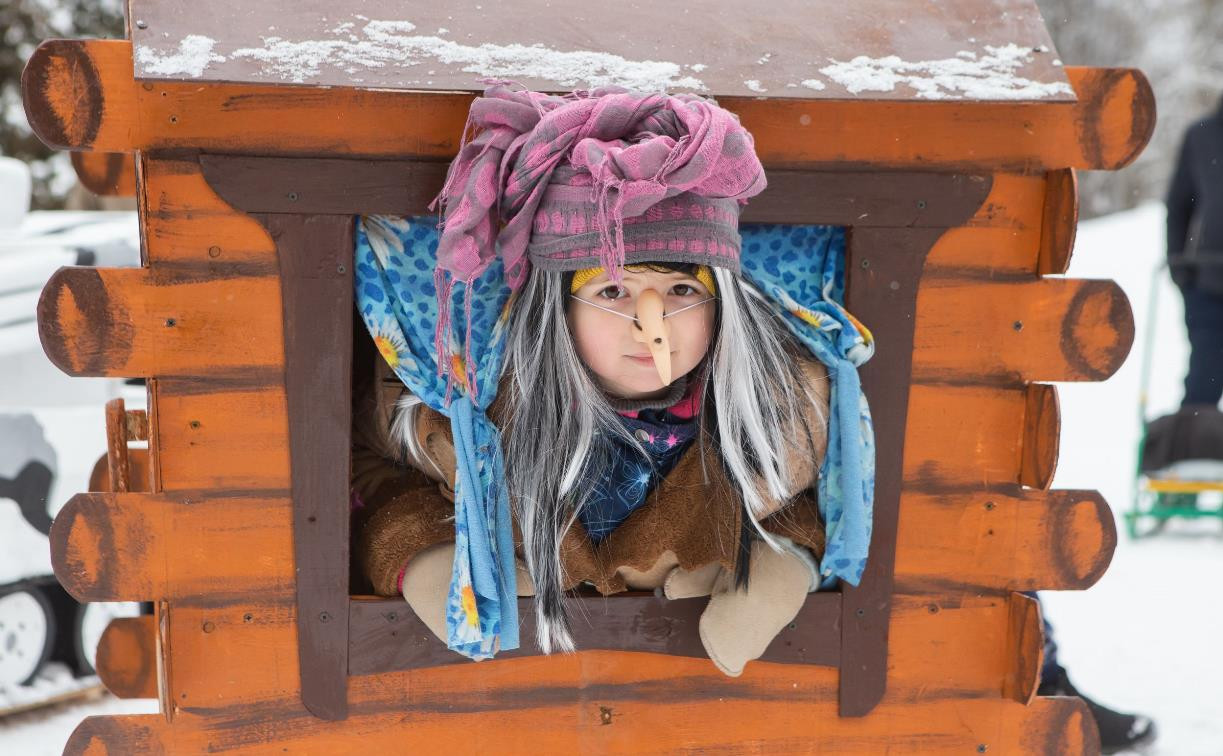 Две Бабы-яги, арктический «Панцирь» и Марфуша: в Туле прошел фестиваль «Сани-day»