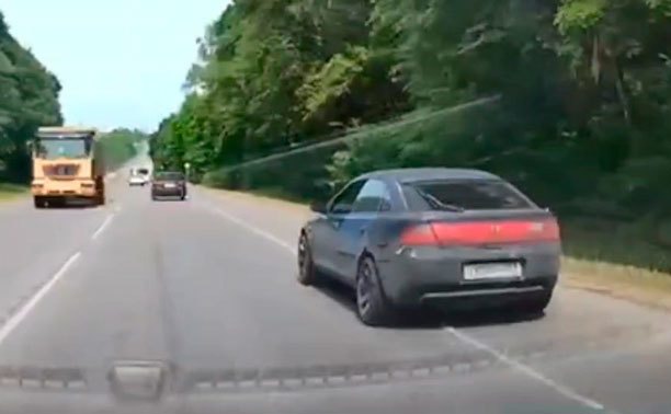 На окраине Тулы встретили очень спешащего автомобилиста