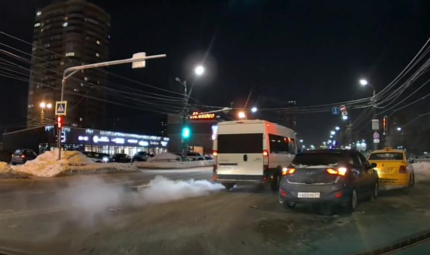 Из-за ДТП на Зеленстрое образовалась серьезная пробка