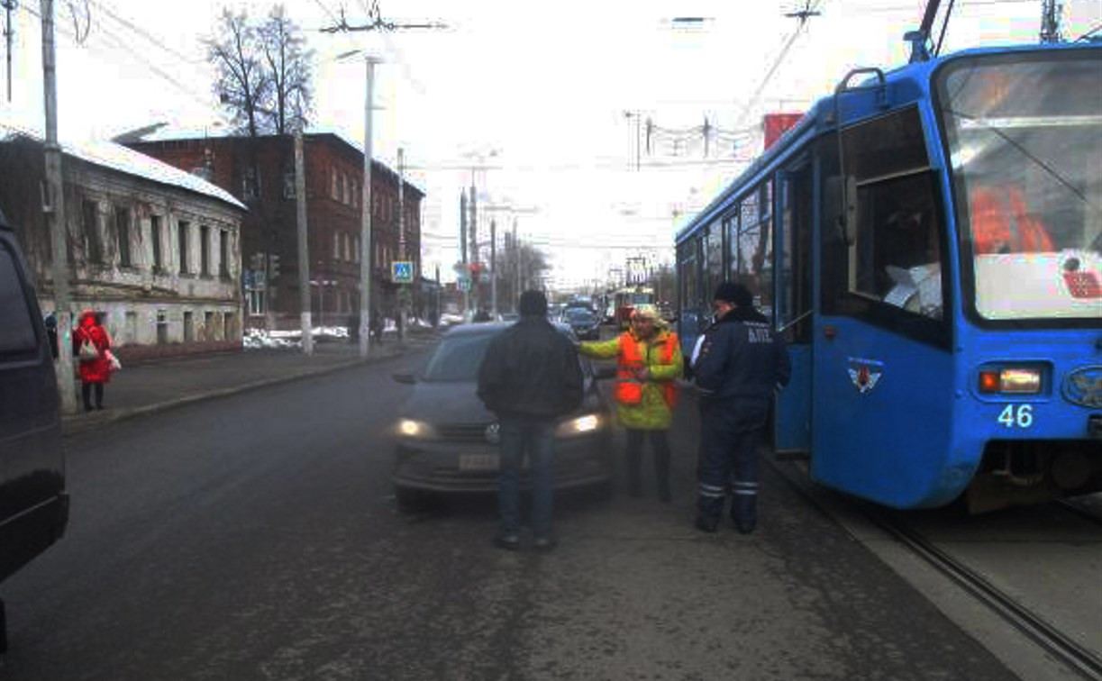 На ул. Советской в Туле женщина-водитель сбила пешехода 