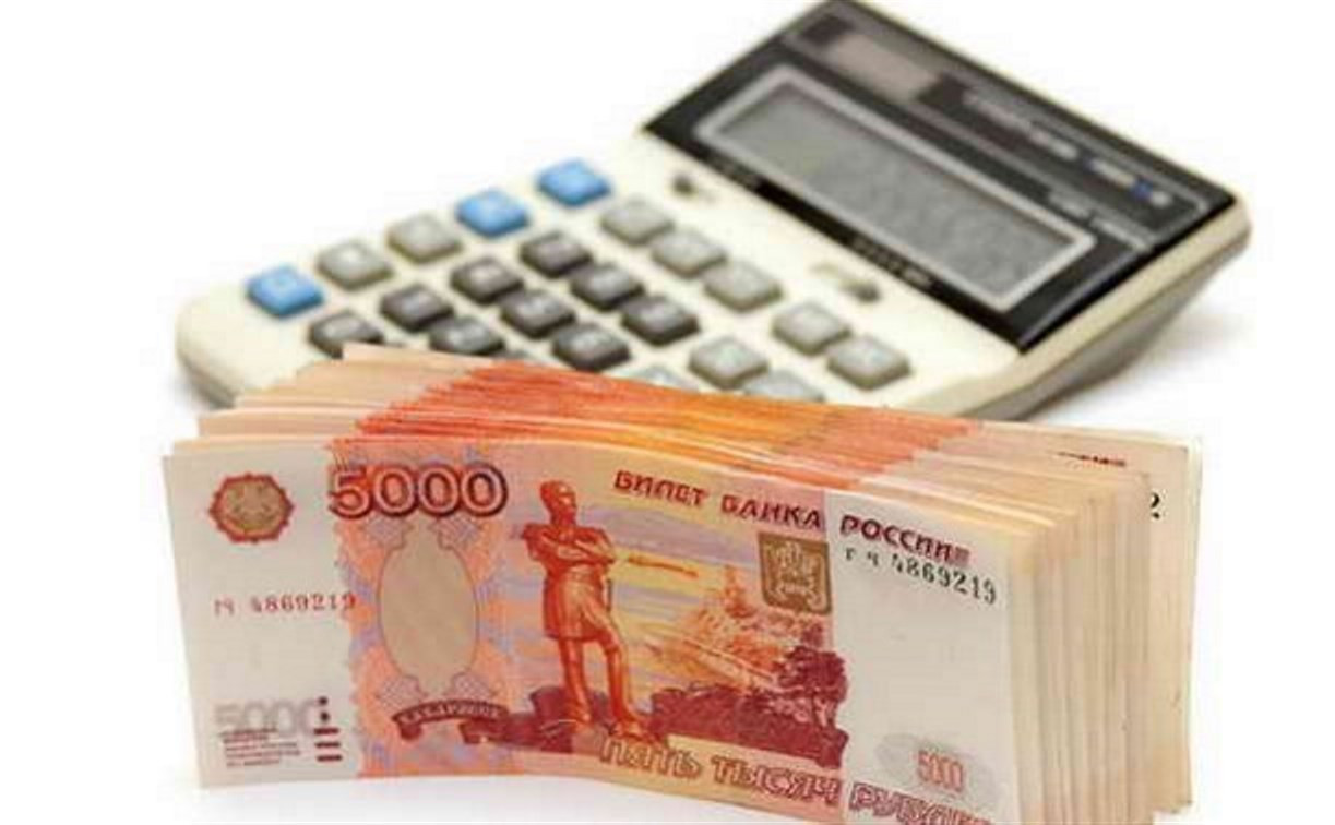 Просрочка россиян по кредитам приблизилась к триллиону рублей