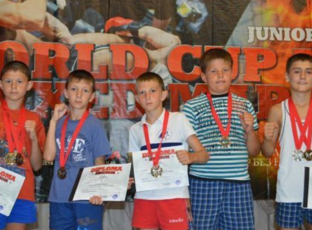 Туляки привезли 12 медалей с Кубка мира по MMA