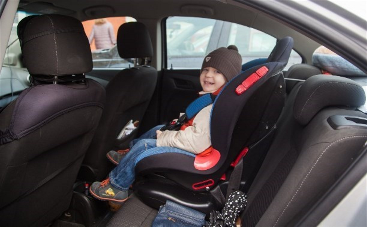В России запретили оставлять дошкольников в автомобиле без присмотра взрослых