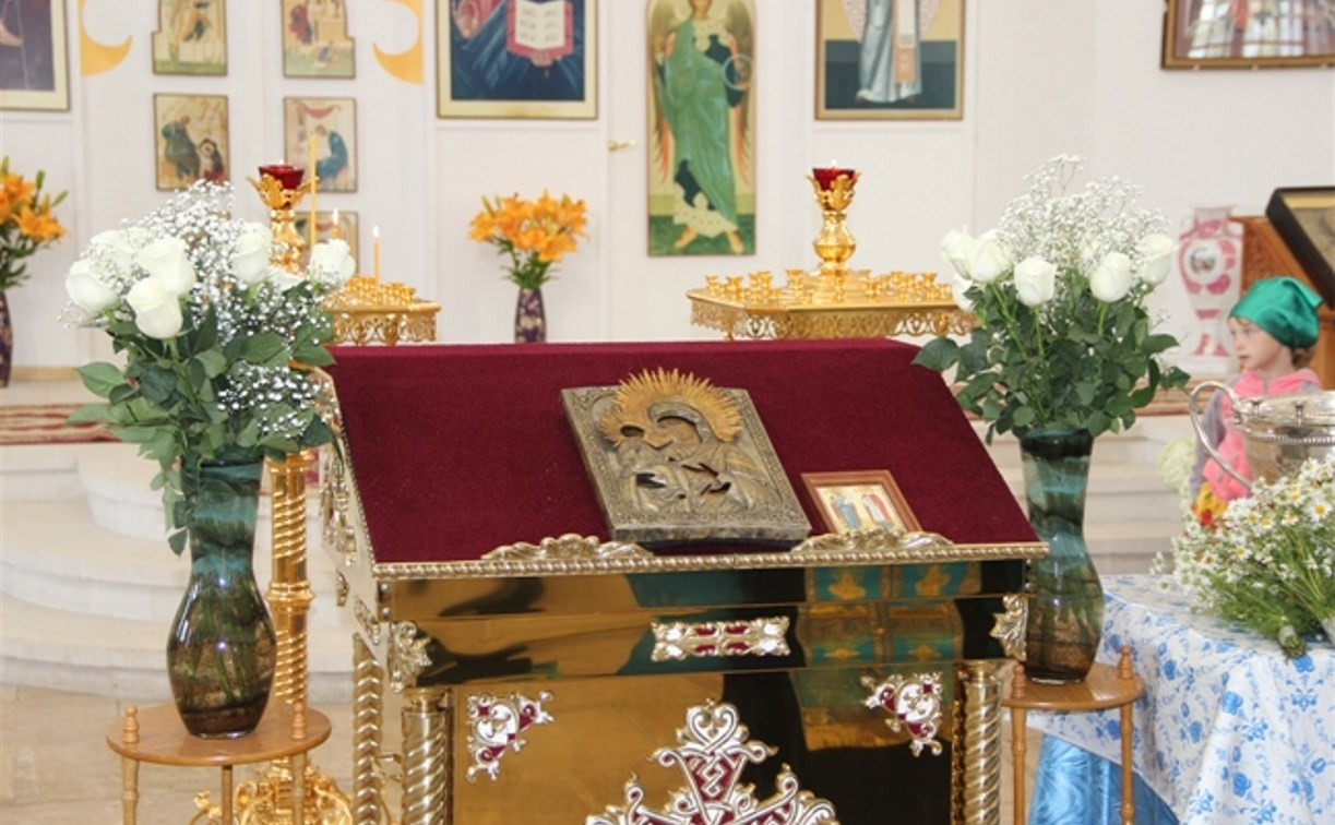 В Свято-Никольском соборе в Епифани появилась икона «Троеручица»