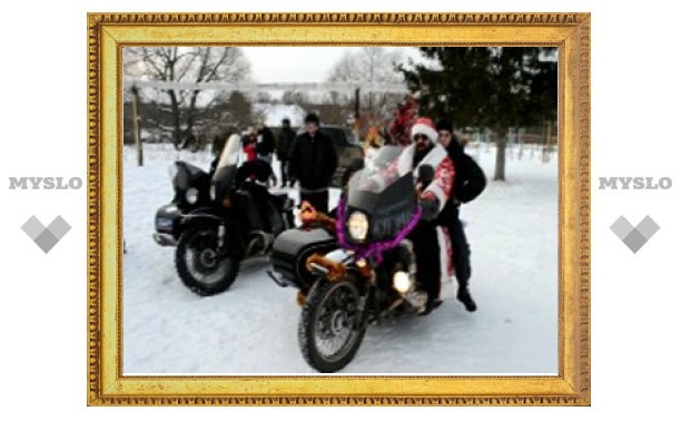 Под Тулой появился Дед Мороз на мотоцикле