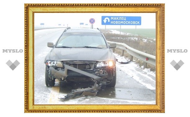 Женщину в Новомосковске сбил автомобиль директора Ледового дворца
