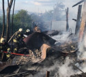В тульской деревне сгорели дом, пристройка и мини-экскаватор