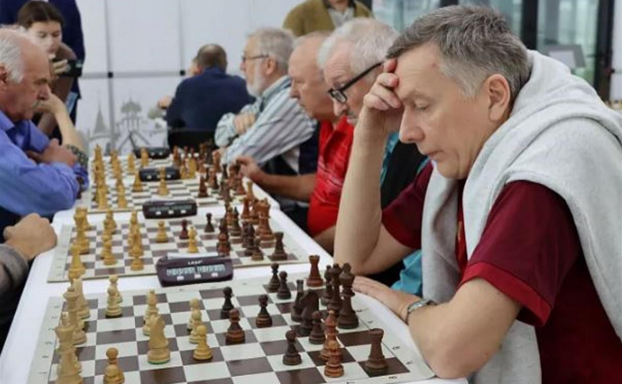 В Туле проходит праздничный новогодний турнир «Шахматный пенсионер»