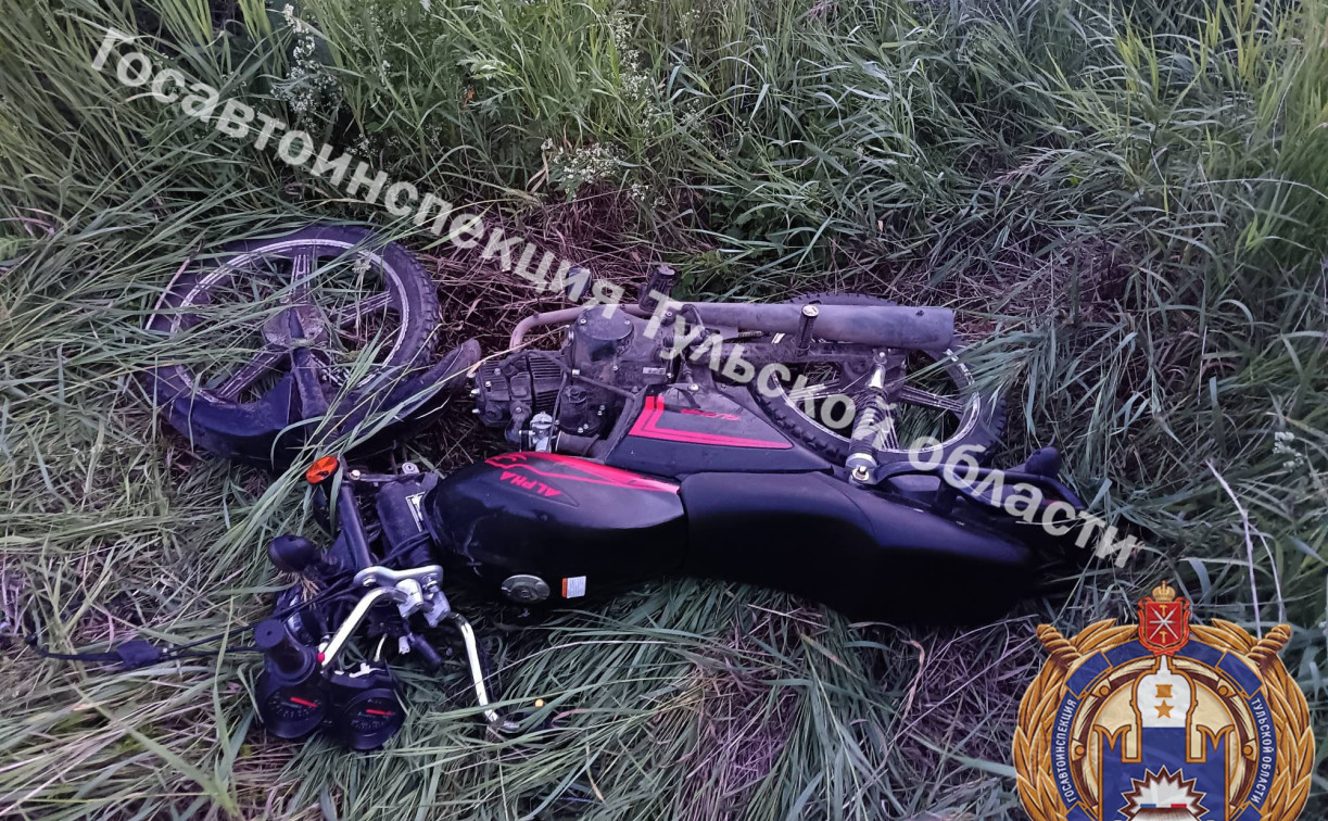 Под Куркино водитель мопеда без прав улетел в кювет