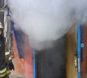 Двухэтажное здание в Щекинском районе тушили шесть пожарных расчётов