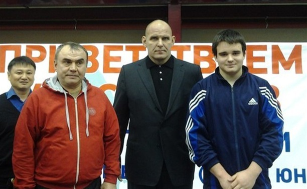 Новомосковский борец стал бронзовым призером первенства страны