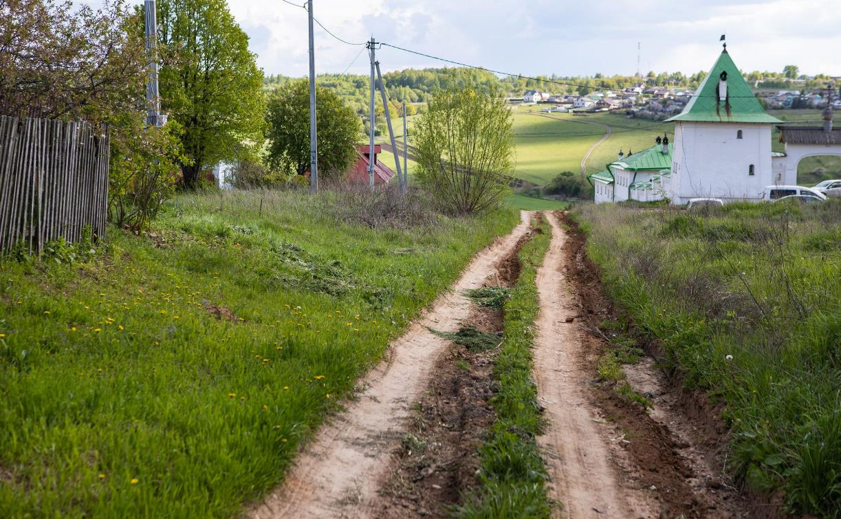 Жители Анастасово просят отремонтировать дорогу к одной из древнейших святынь России