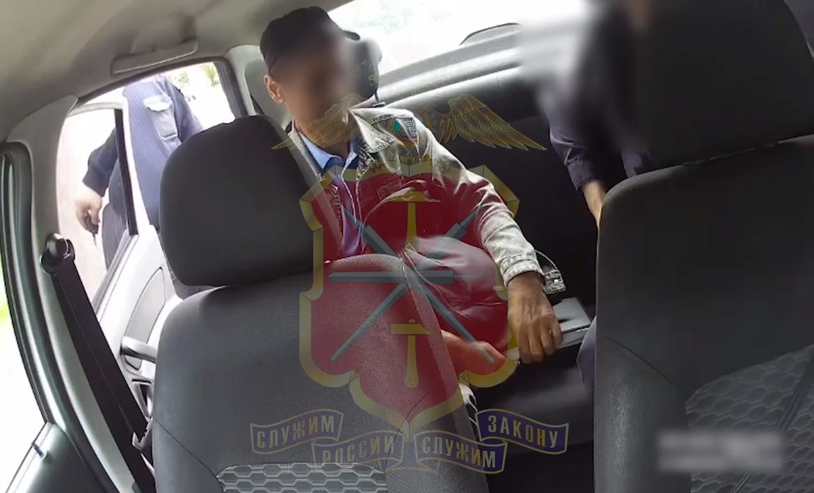 В Туле мигрант пытался откупиться от полицейского взяткой в четыре тысячи рублей 