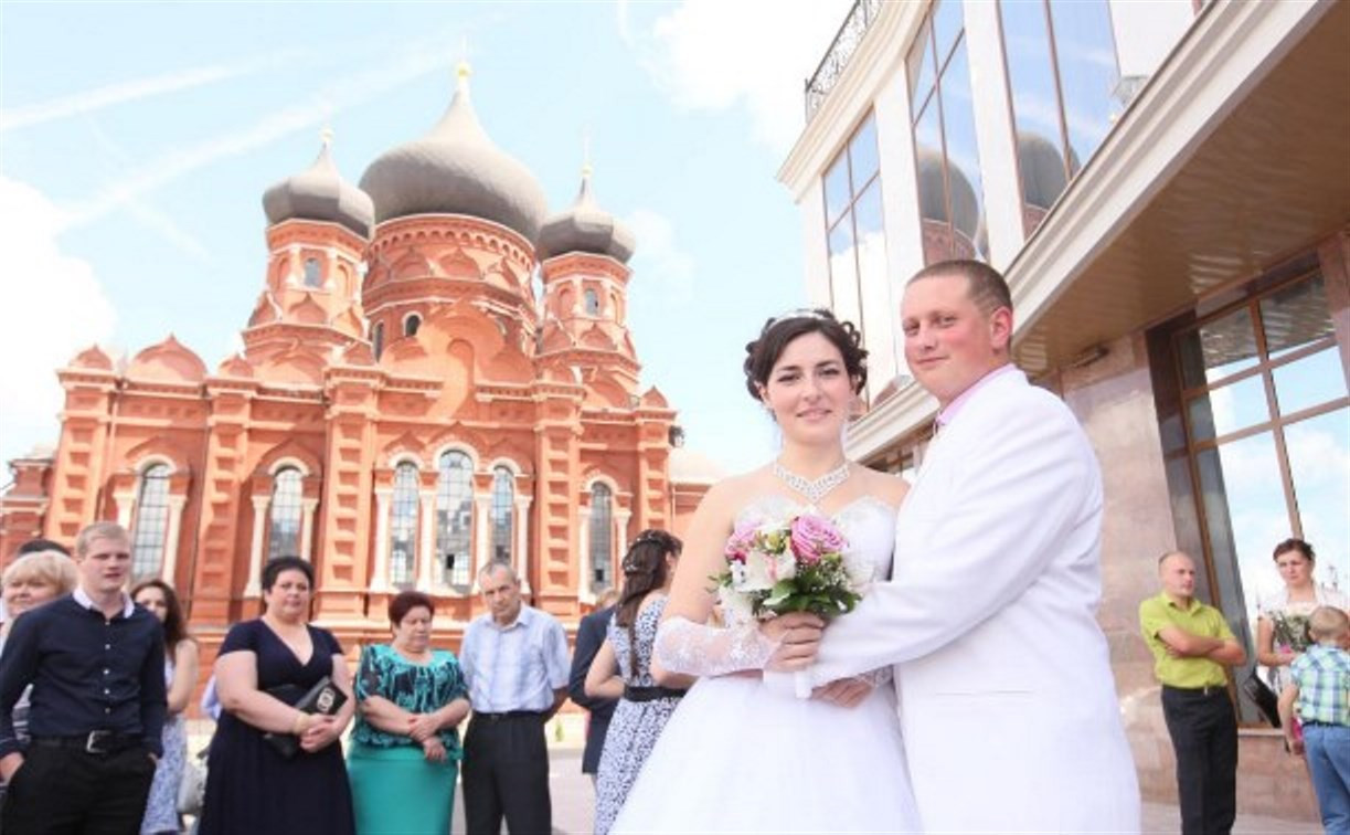 Тульские загсы предлагают женатым людям заново сыграть свадьбу
