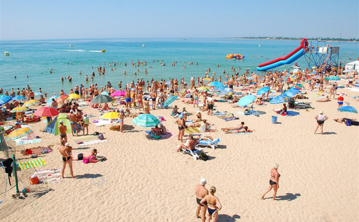 Рекордное за 16 лет число россиян отказалось от летнего отдыха 