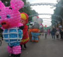 В Центральном парке начался парад огромных фигур из воздушных шаров: видео