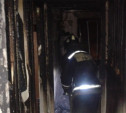 Спасатели вынесли женщину из горящей квартиры