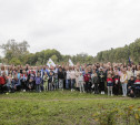 Сотрудники Сбербанка восстановили яблоневый сад в Ясной Поляне