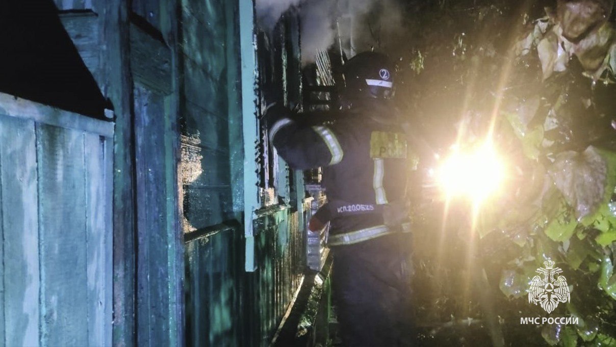 При пожаре в Октябрьском поселке погибла женщина