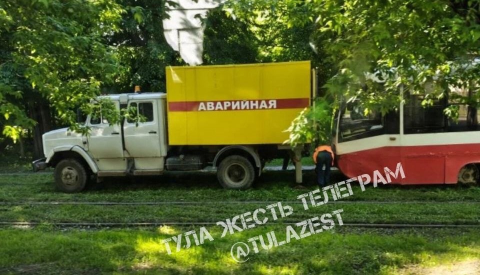 Трамвай сошел с рельсов в Щегловской Засеке утром 27 мая