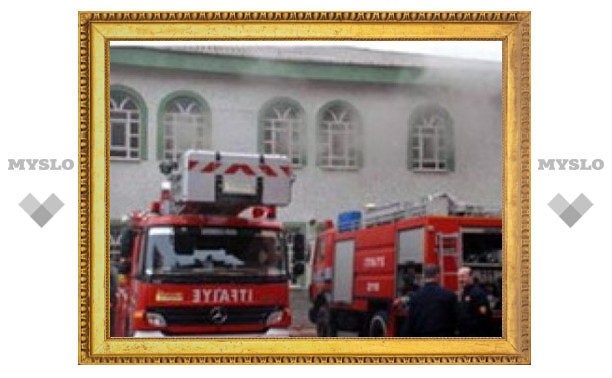 В Стамбуле подожжены четыре мечети