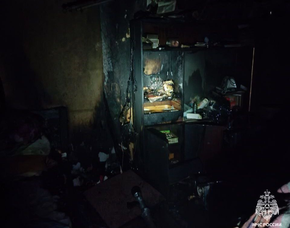 Пожар на улице Волкова: соседи обвиняют в ЧП неадекватную пенсионерку