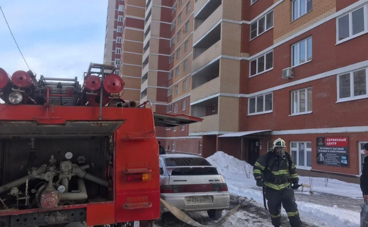 Пожар в тульском Левобережном: сотрудники МЧС спасли 40 человек