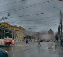 В Туле трамвай поехал на красный, прямо на пешеходов