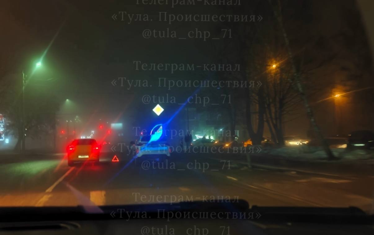 На ул. Кутузова таксист сбил двух подростков на питбайке