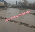 На ул. Кутузова из-за сильного дождя образовалось «море»
