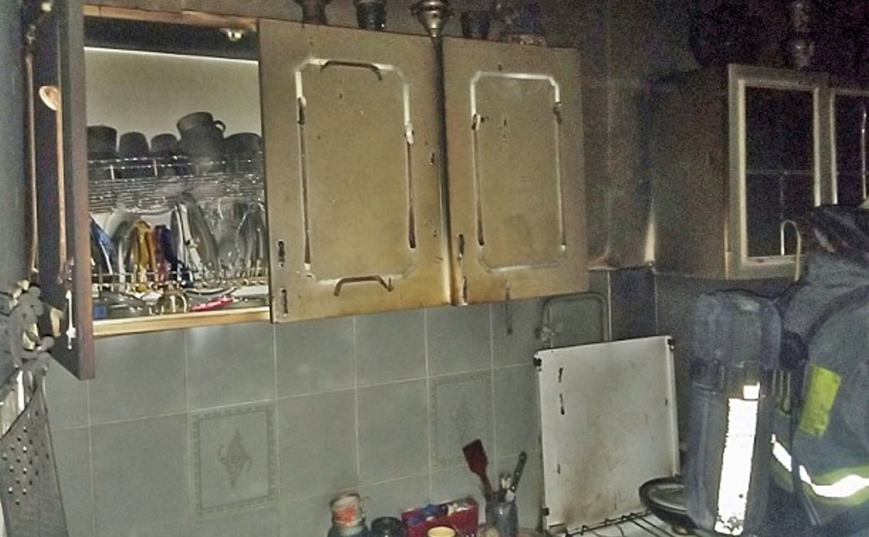 Пожар на ул. Лейтейзена в Туле: пострадавшая пенсионерка скончалась в больнице
