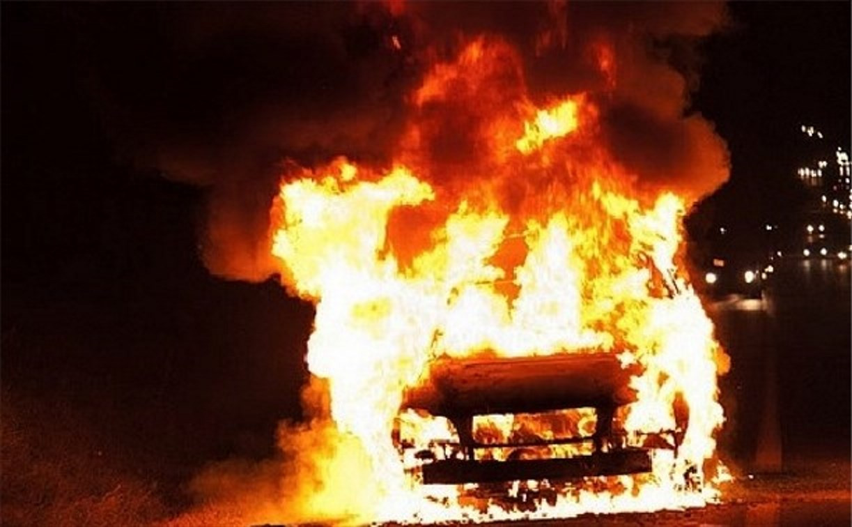 В Ефремовском районе мужчина сгорел в собственном автомобиле, возвращаясь с сельской дискотеки 