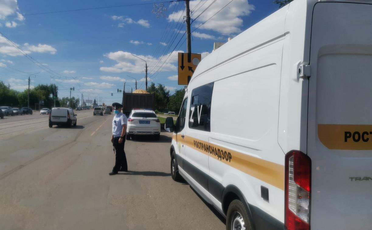 В Туле полицейские и сотрудники Ространснадзора проверили грузовики