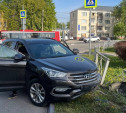 В Туле автоледи, спасая собаку, врезалась в забор