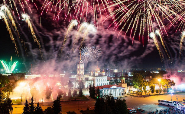 День города в Туле завершился концертом группы «Рондо» и фейерверком: фото и видео