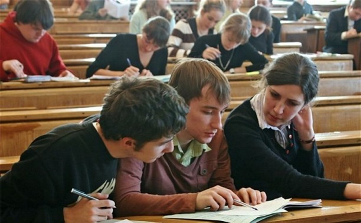 В России предложили заморозить цены на обучение в вузах