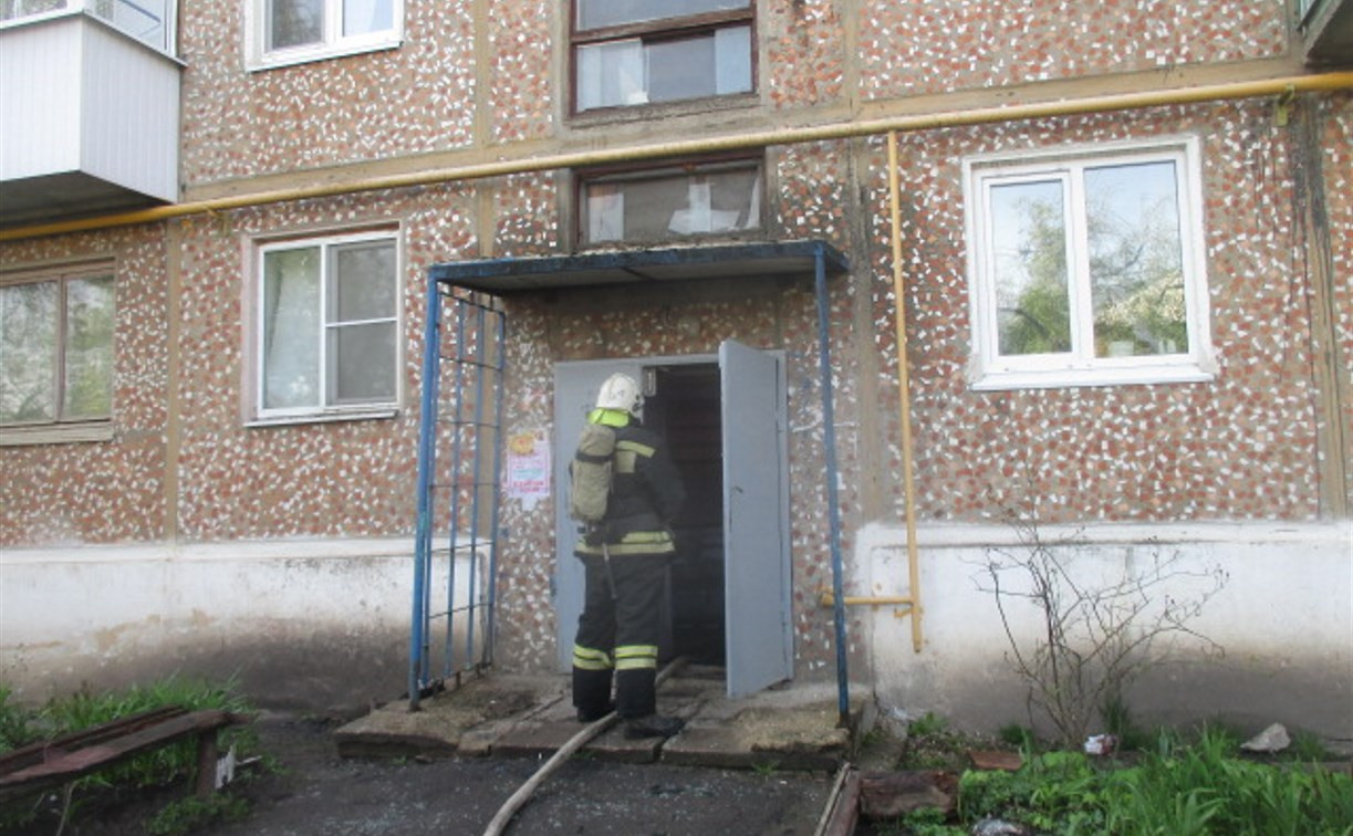 Из горящего дома в Узловой пожарные спасли 23 человека