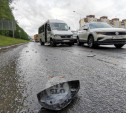Броневик, маршрутка, внедорожник: на Калужском шоссе произошла массовая авария
