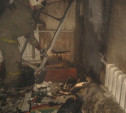 Спасатели вывели из горящего дома шесть человек
