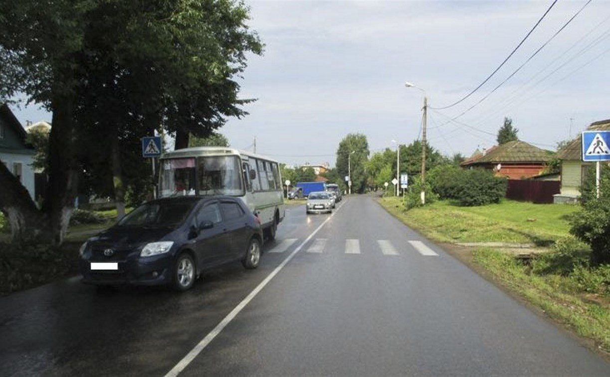 В Алексине 30-летняя автоледи на «Тойоте» сбила пешехода