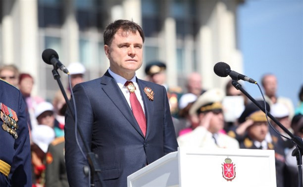 Владимир Груздев поздравил жителей Тульской области с Днём Победы