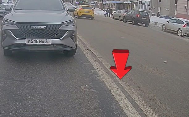 В Туле водитель проехал по встречке и повернул на красный