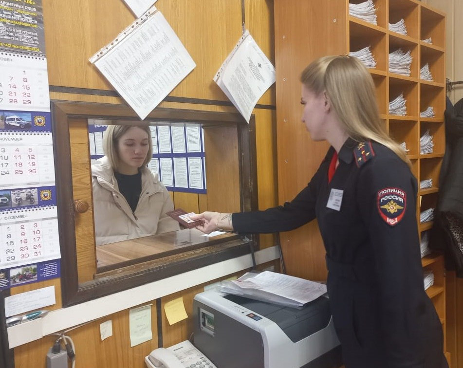 Тулячка приехала в ГИБДД с поддельными правами, чтобы уплатить штраф