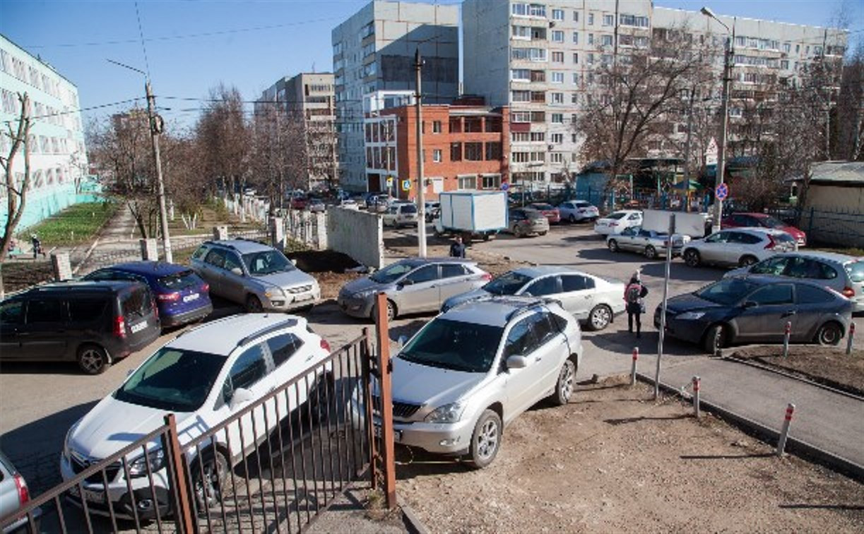 В Госдуме предложили запретить парковку у школ, а в ночные часы сделать ее  бесплатной - Новости Тулы и области - MySlo.ru