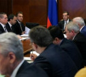 Владимир Груздев обсудил с Дмитрием Медведевым антикризисный план