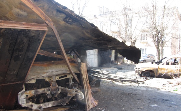 Жителей по ул. Немцова терроризируют поджигатели