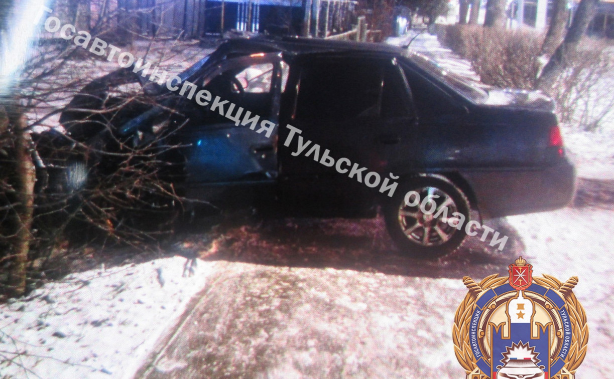 В Туле подростки решили «покататься» на Daewoo Nexia и влетели в опору ЛЭП